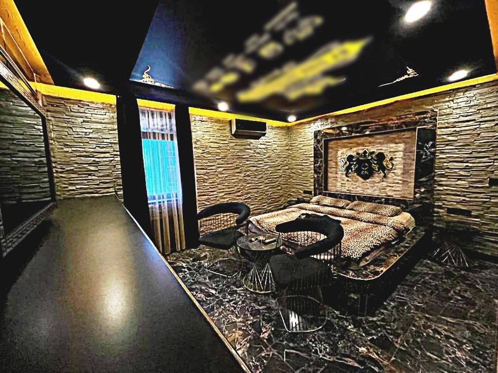 Black House Otel - Housity