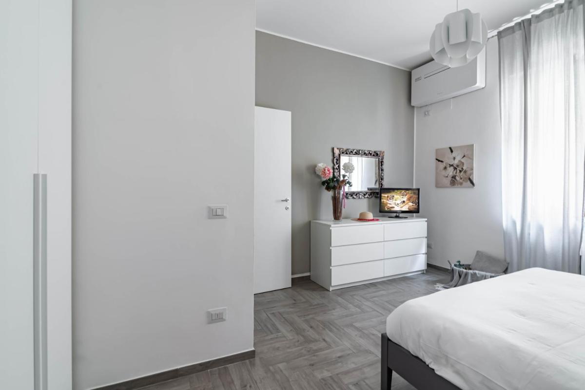 Suitetrails - Casa Alessia - Confortevole bilocale Piazza del Carmine - by HOST4U