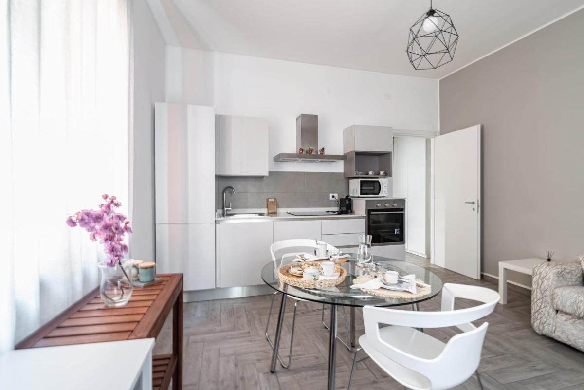 Suitetrails - Casa Alessia - Confortevole bilocale Piazza del Carmine - by HOST4U