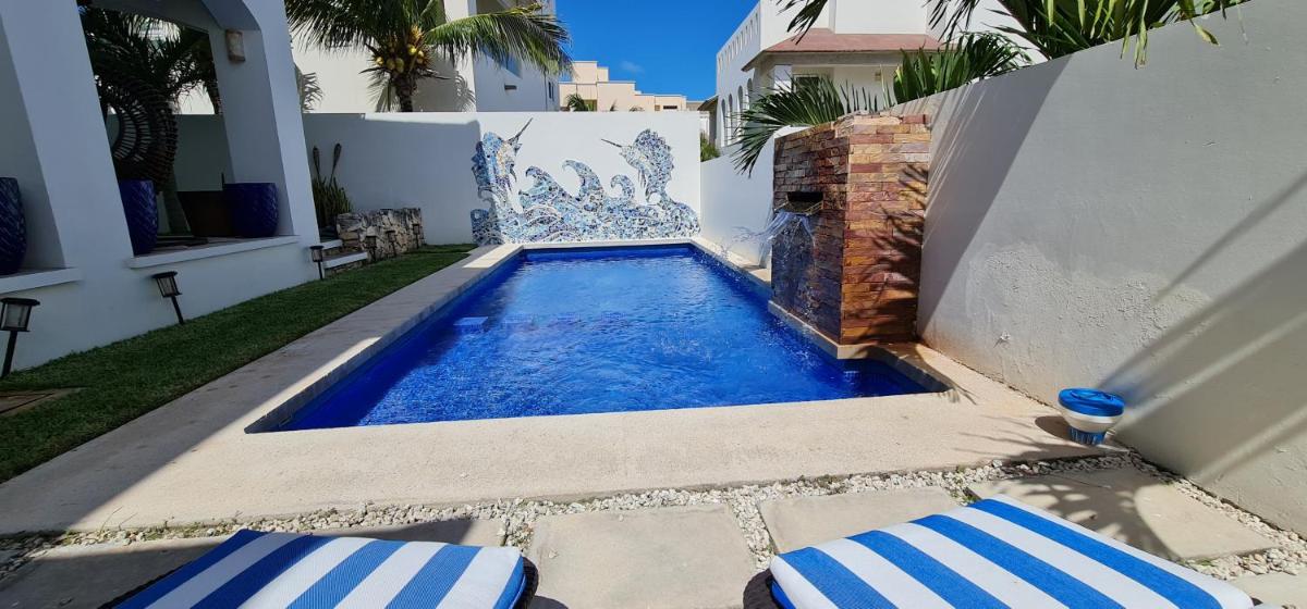 CASA REYES Stunning Rooftop Oceanview - Housity