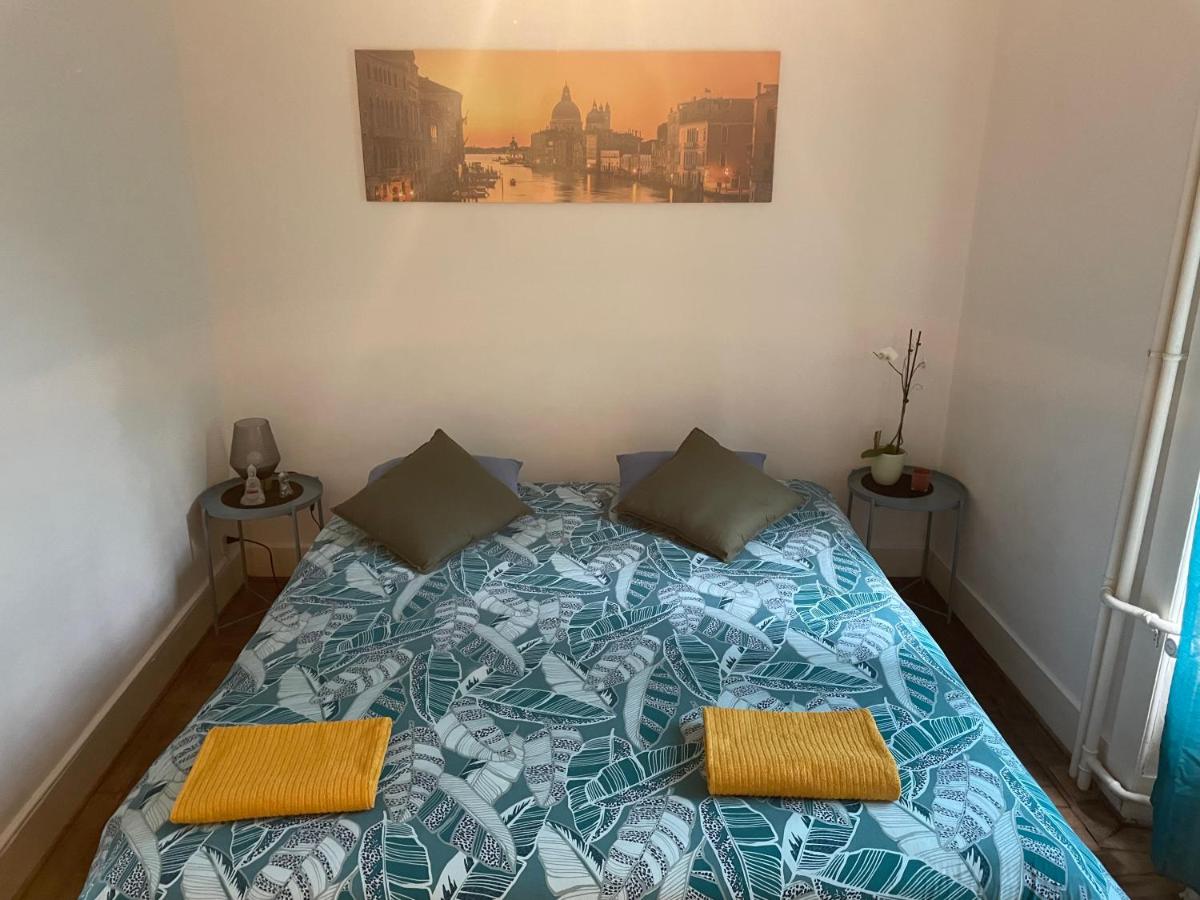 Suitetrails - Chambre double vue lac Montreux centre