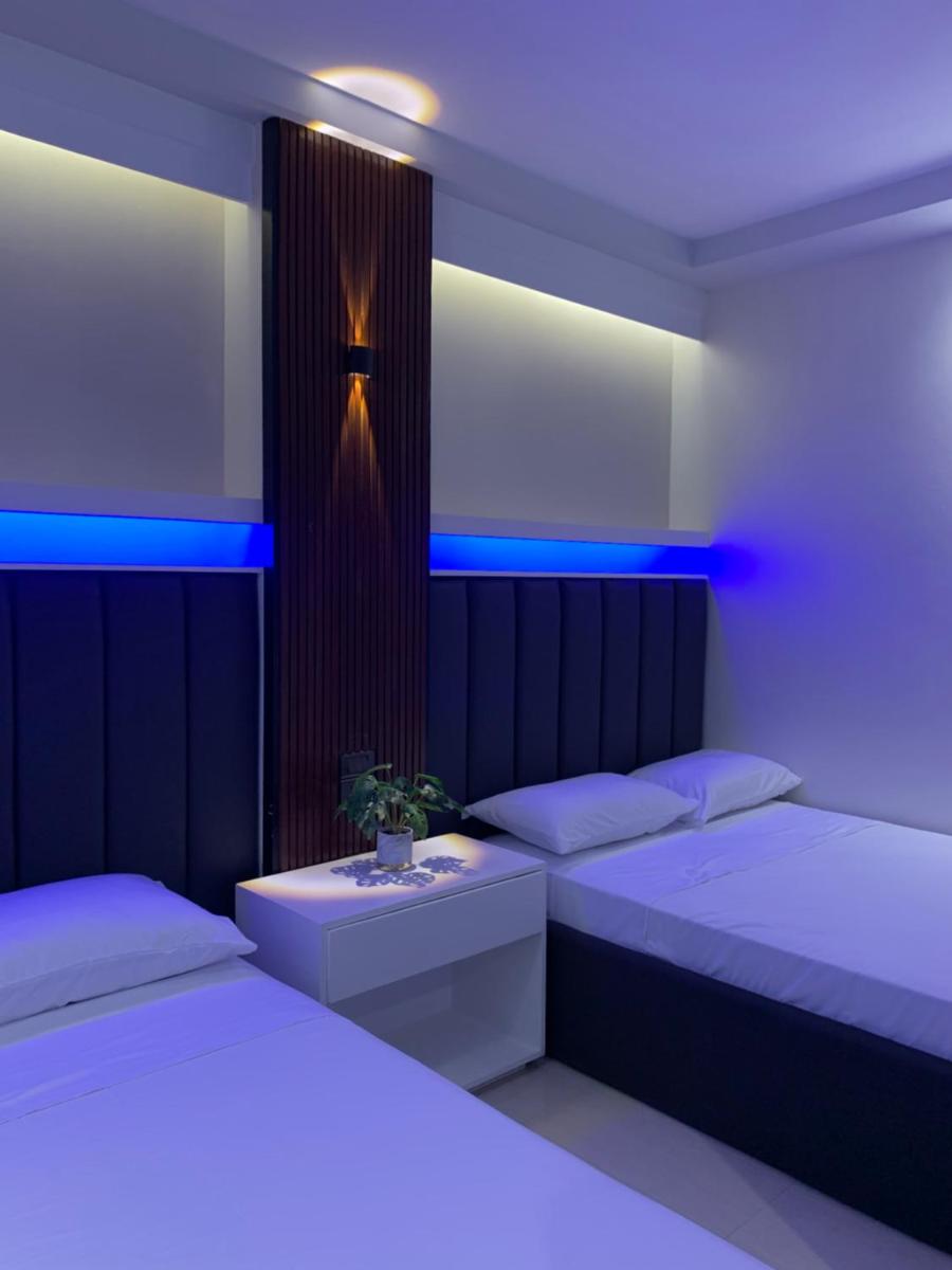 Central Block Inn - Housity