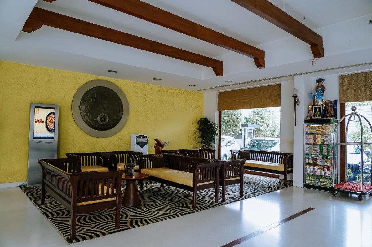 Hotel Devaragam by K P Namboodiri's - Housity