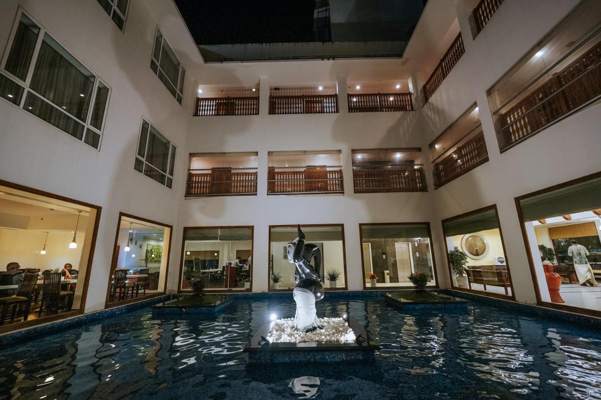 Hotel Devaragam by K P Namboodiri's - Housity