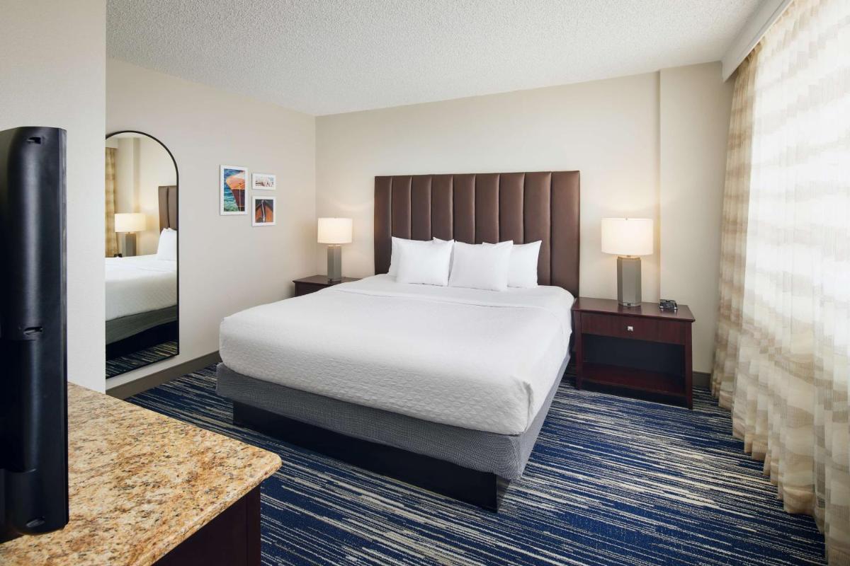 Embassy Suites by Hilton West Palm Beach Central - Housity