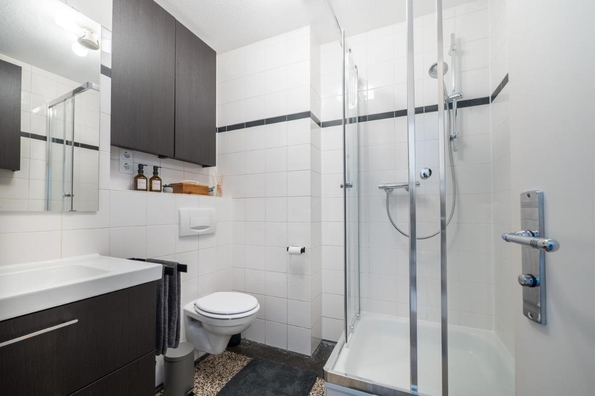 SCHWARZLINS LoftRaum - Stilvolles Apartment mit Smart TV, NETFLIX, Disney Plus, schnellem WLAN, Parken, Nespresso - Housity