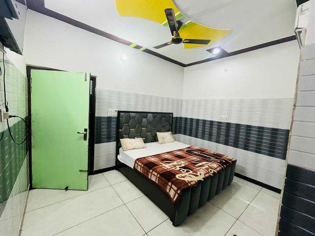 SPOT ON Hotel Masuri - Housity