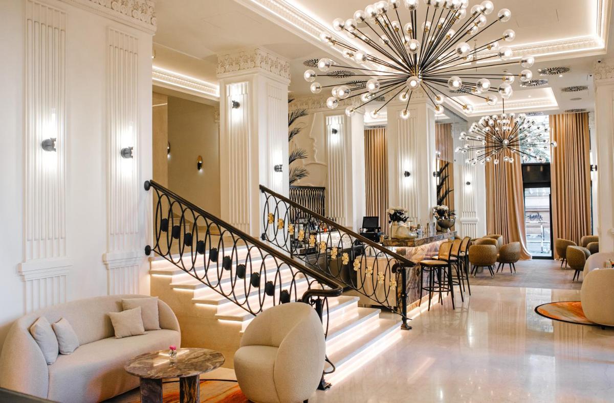 Nadiya Palace - Housity