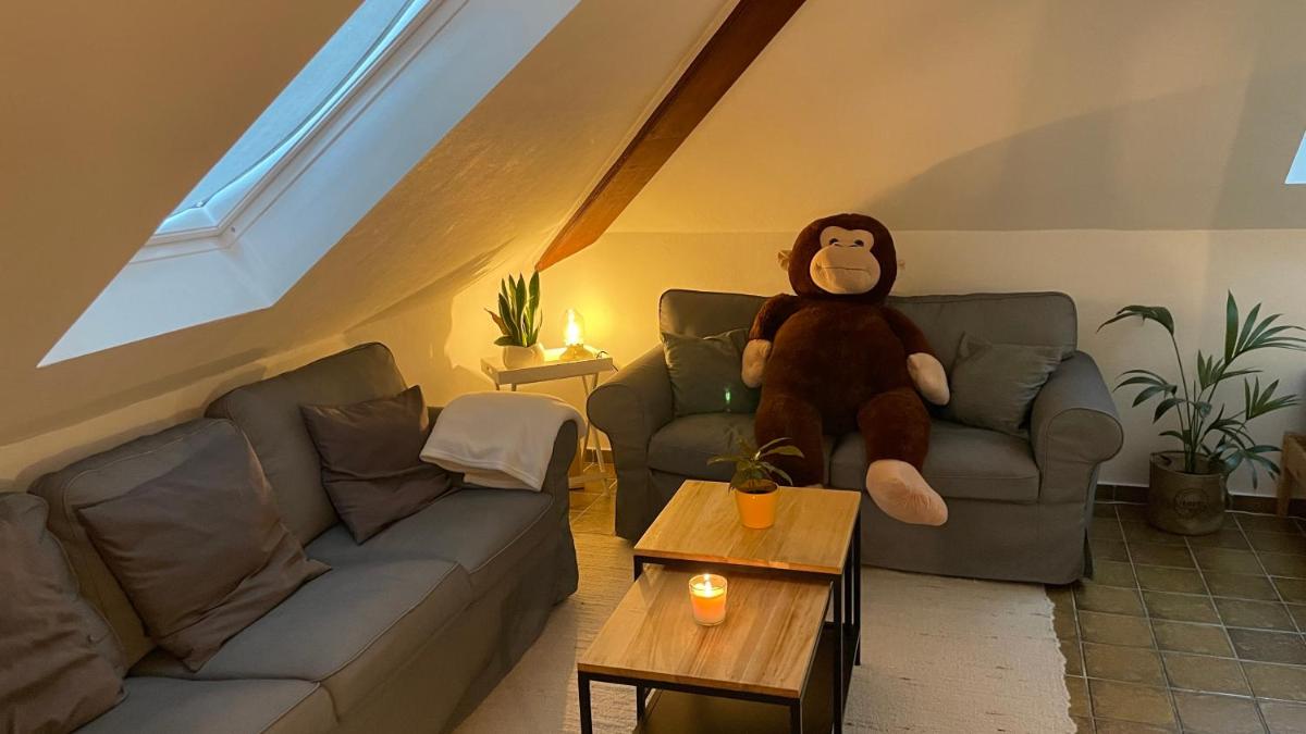 Five Oaks Sky - Housity