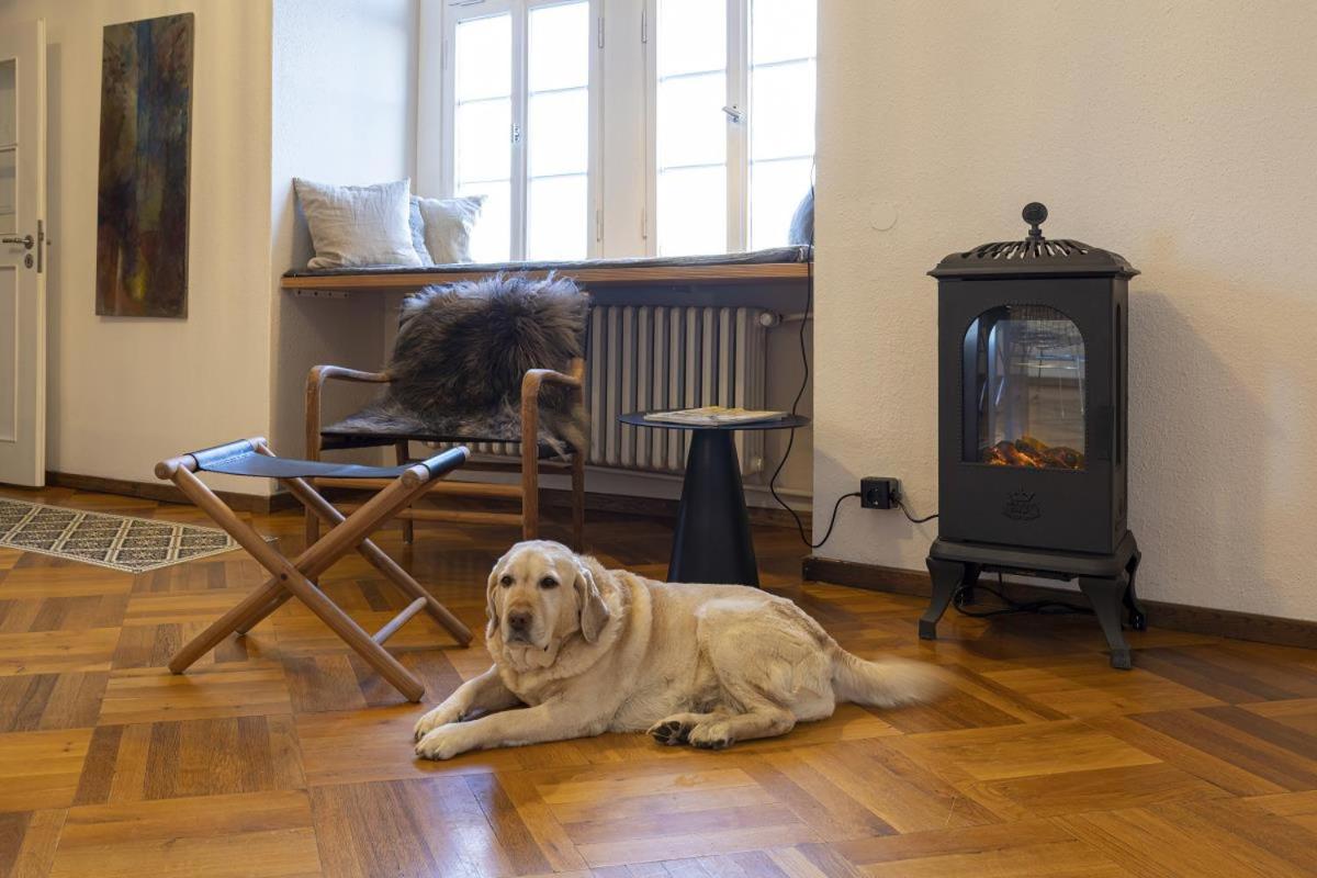 Ein Schlossturm besticht mit spektakulären Ausblicken ins Jagsttal und behaglichen Innenräumen - Housity