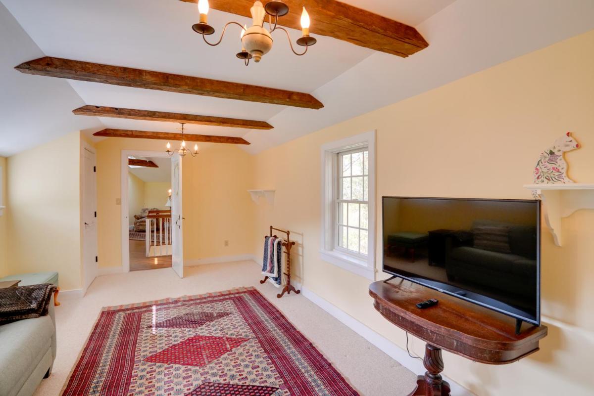 Historic New Lebanon Hideaway on 33 Private Acres! - Housity