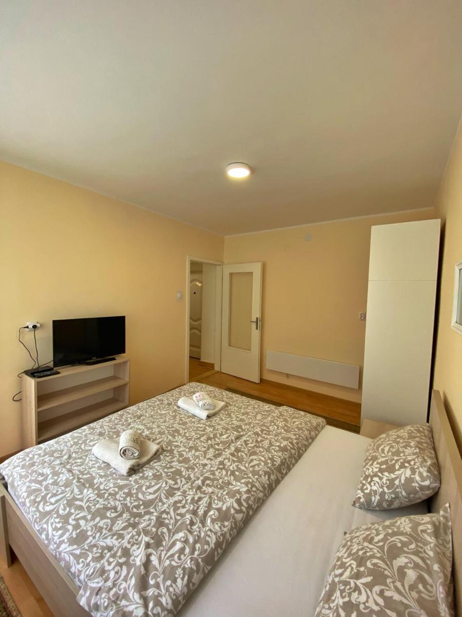 Apartman Sunce - Vrdnik - Housity