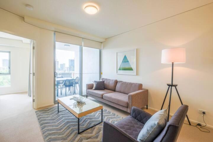 Executive Apartment with Pool & Gym - Housity