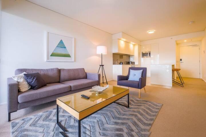 Executive Apartment with Pool & Gym - Housity