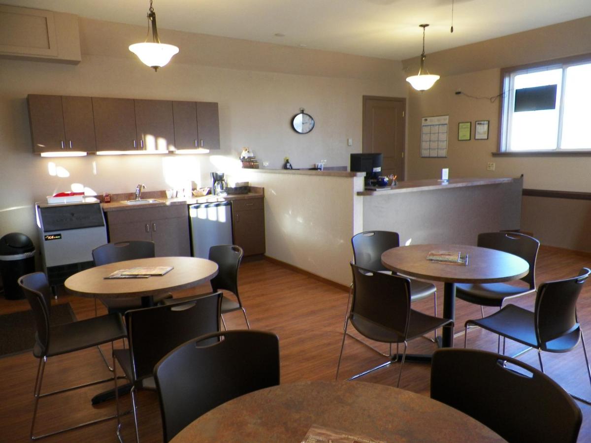 Country Motor Inn - Housity