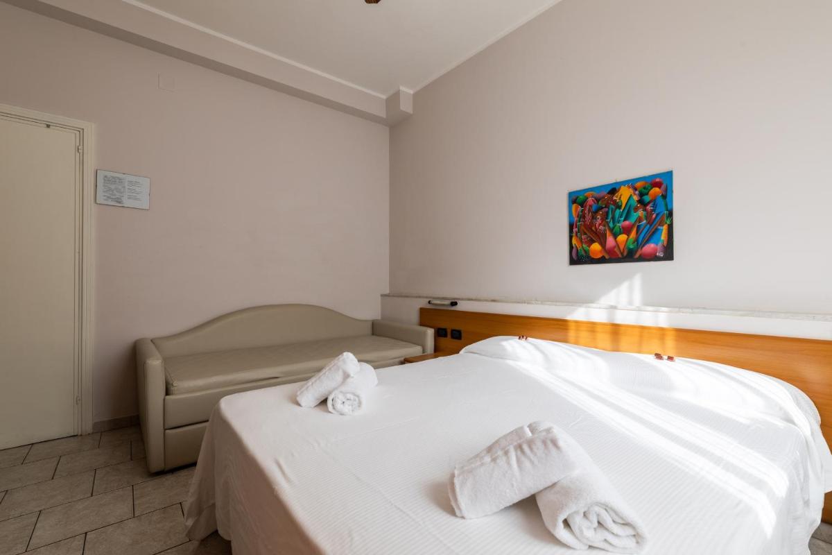 Hotel Santa Maria - Housity