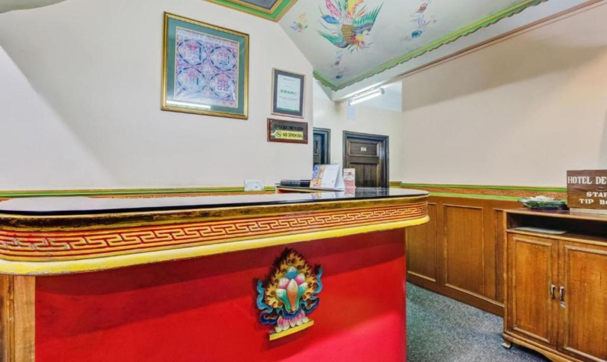 Dekeling Hotel, Darjeeling - Housity