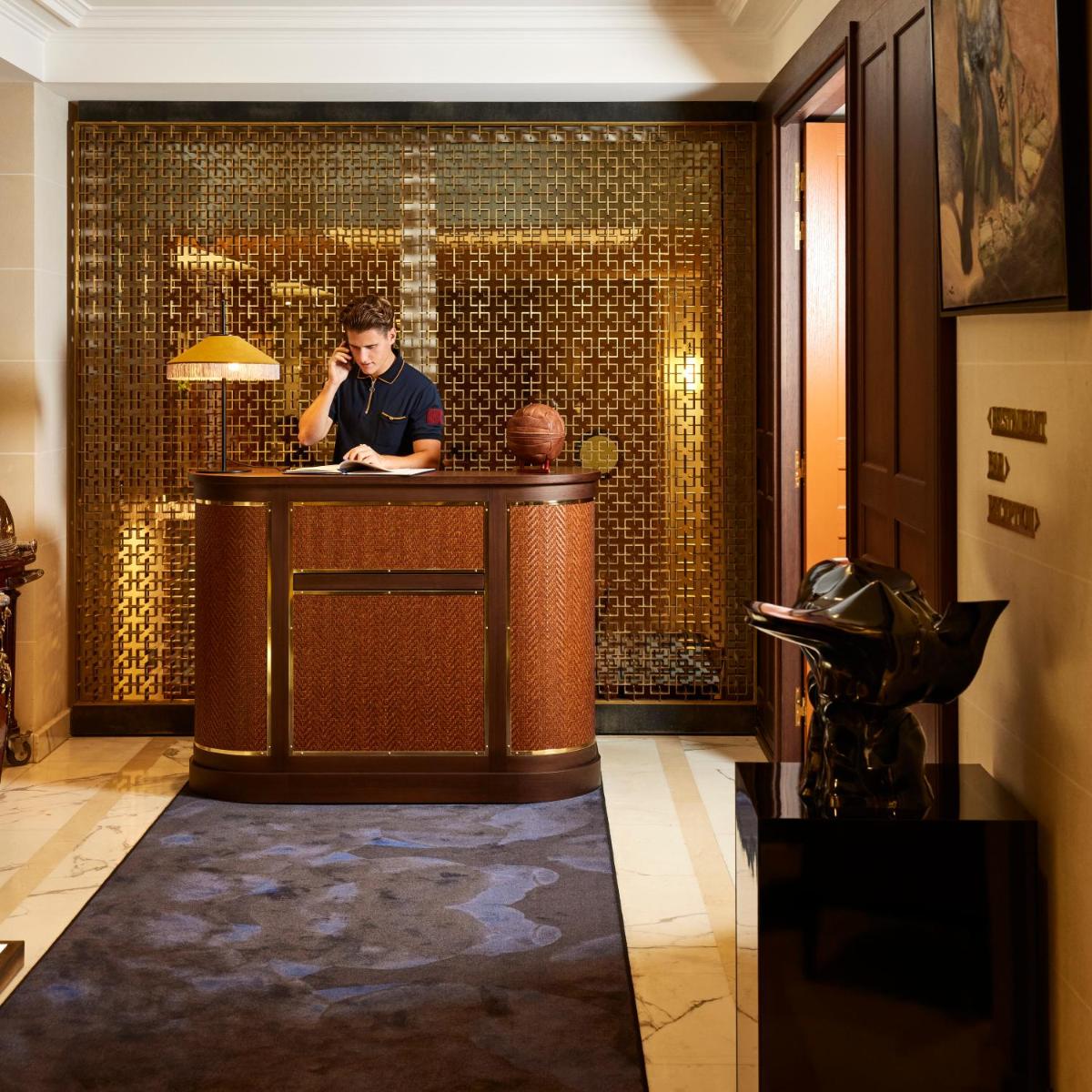 Clients de l'établissement Sofitel Paris Baltimore Tour Eiffel