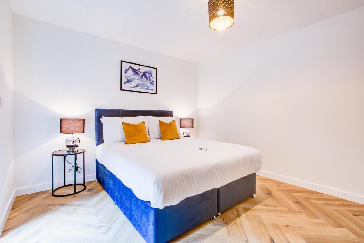 Hybrid Resi - Mitcham close to Tooting and Wimbledon - Housity