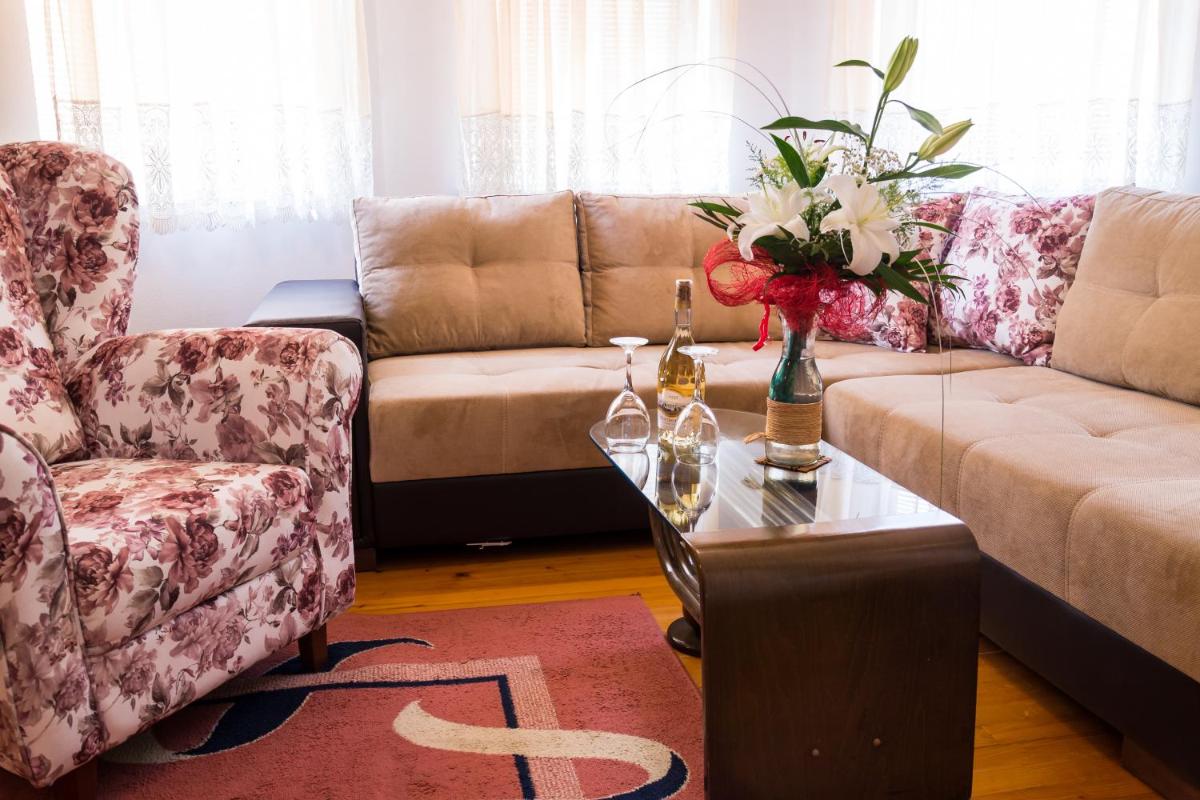 Guest House Luxotel - Housity