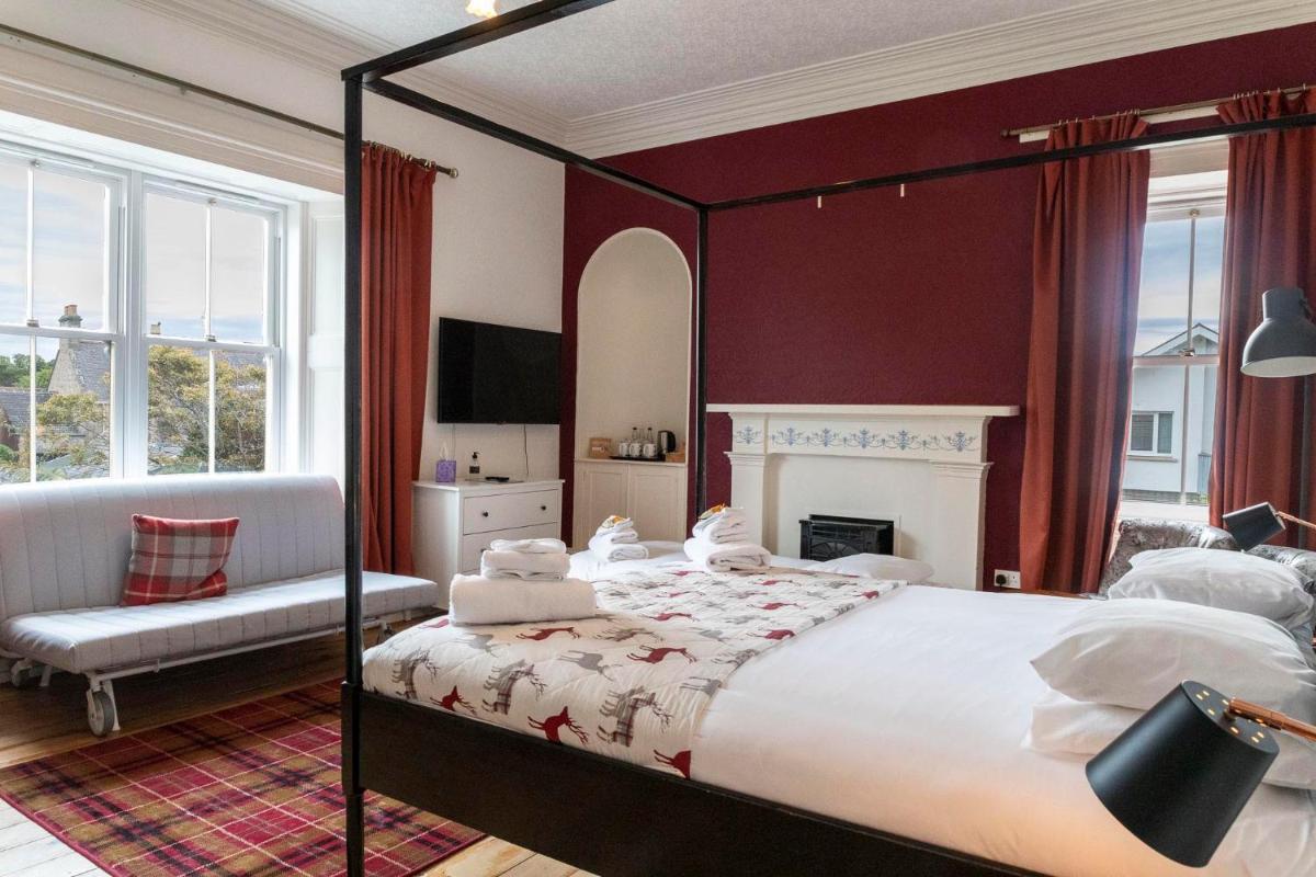 Cawdor House B&B - Housity