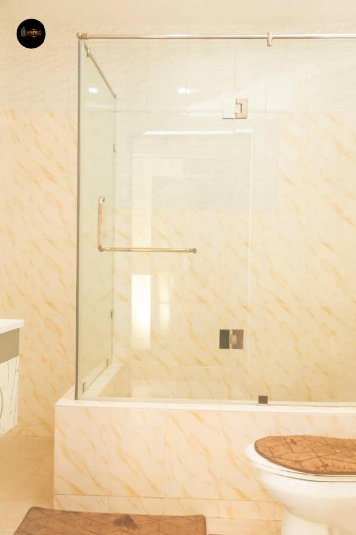Ampric Guest house and Lounge - Housity