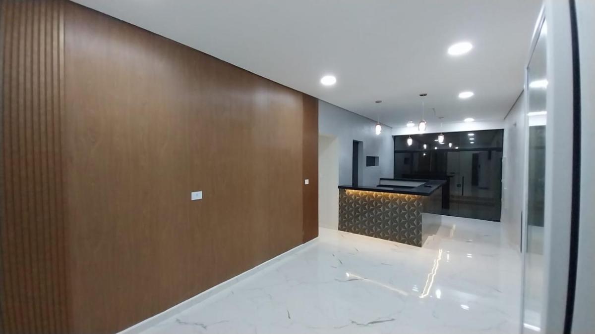 Suitetrails - Hotel New House