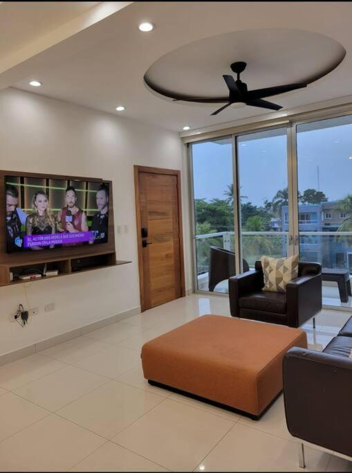 Luxury Condo. Steps From The Beach! - Housity
