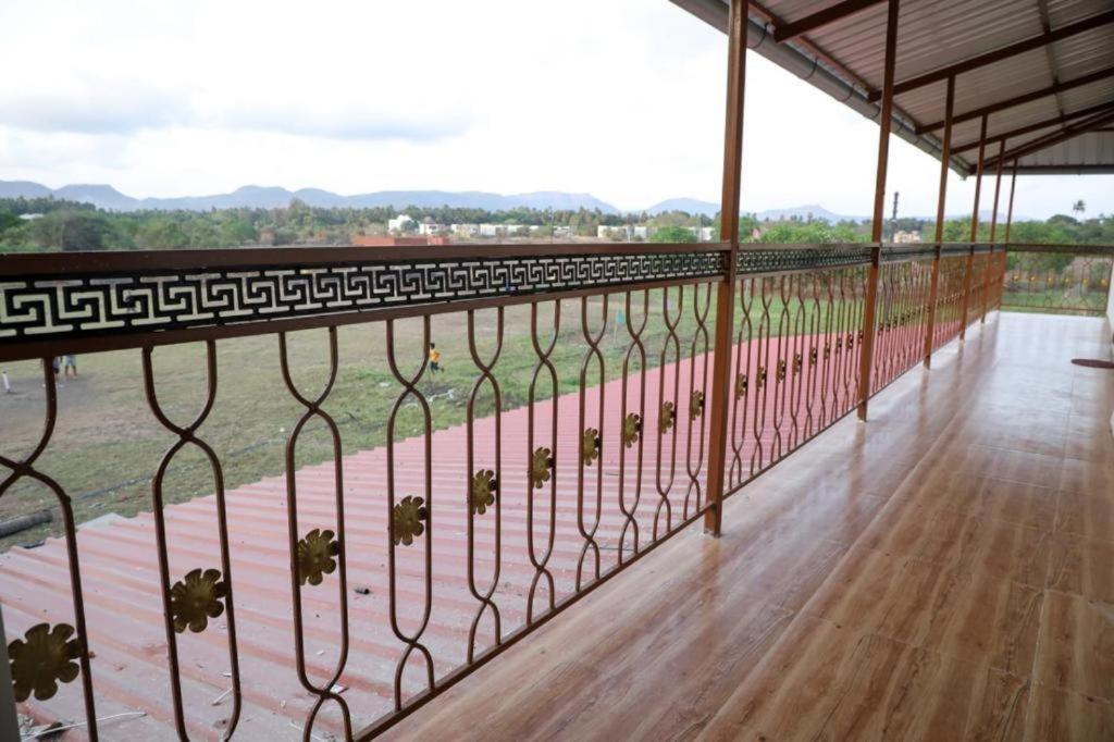 Mokalbaug Beach Resort - Housity