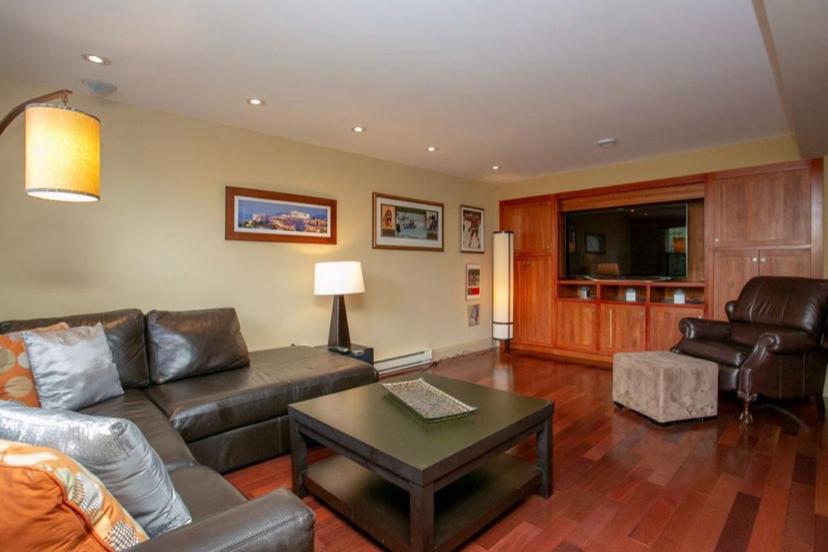 Luxury Bachelor by Halifax Waterfront -Hot Tub - Hizvo