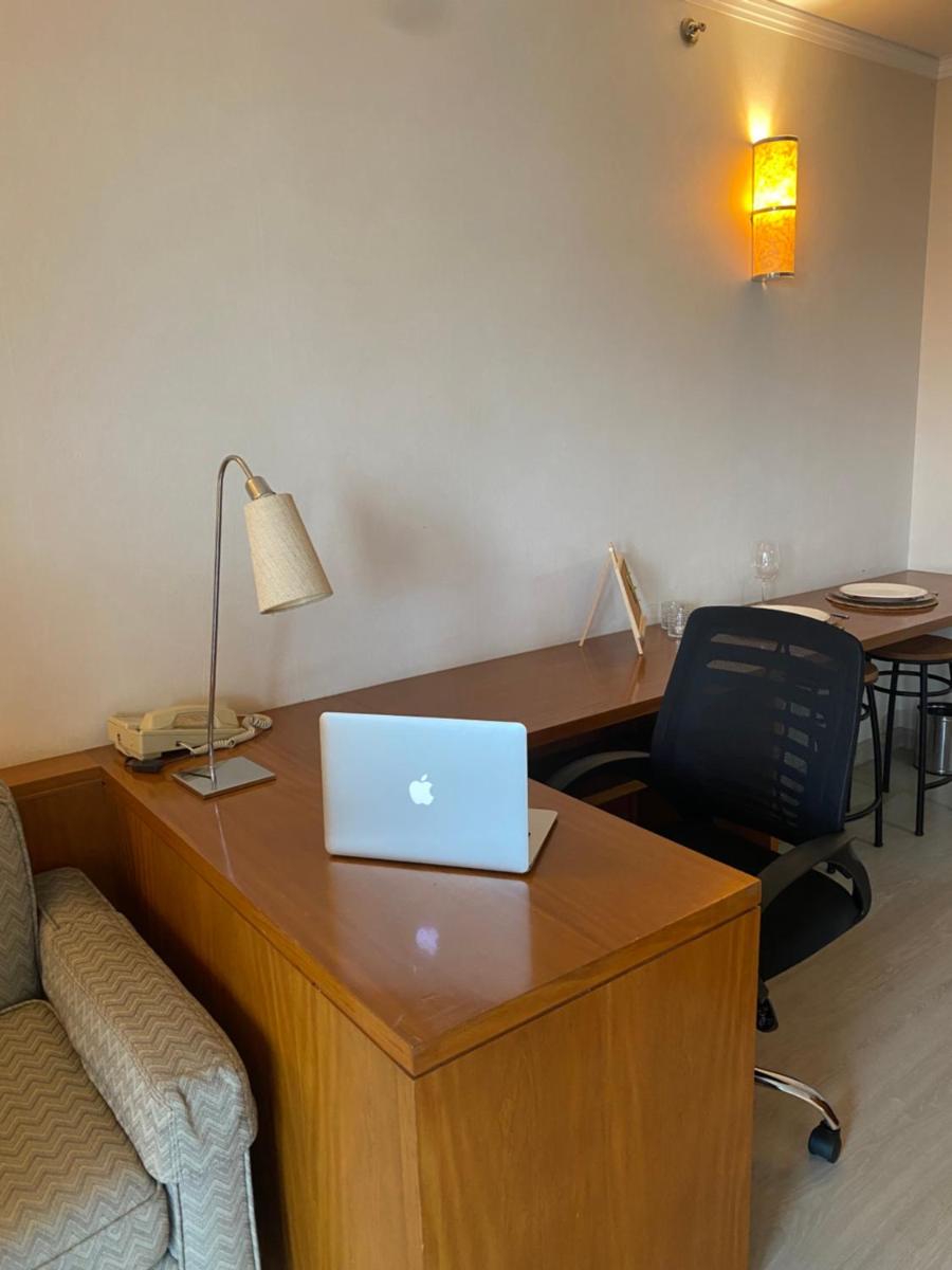 Flat particular no Radisson Blu Faria Lima Ap 1802 - Hizvo