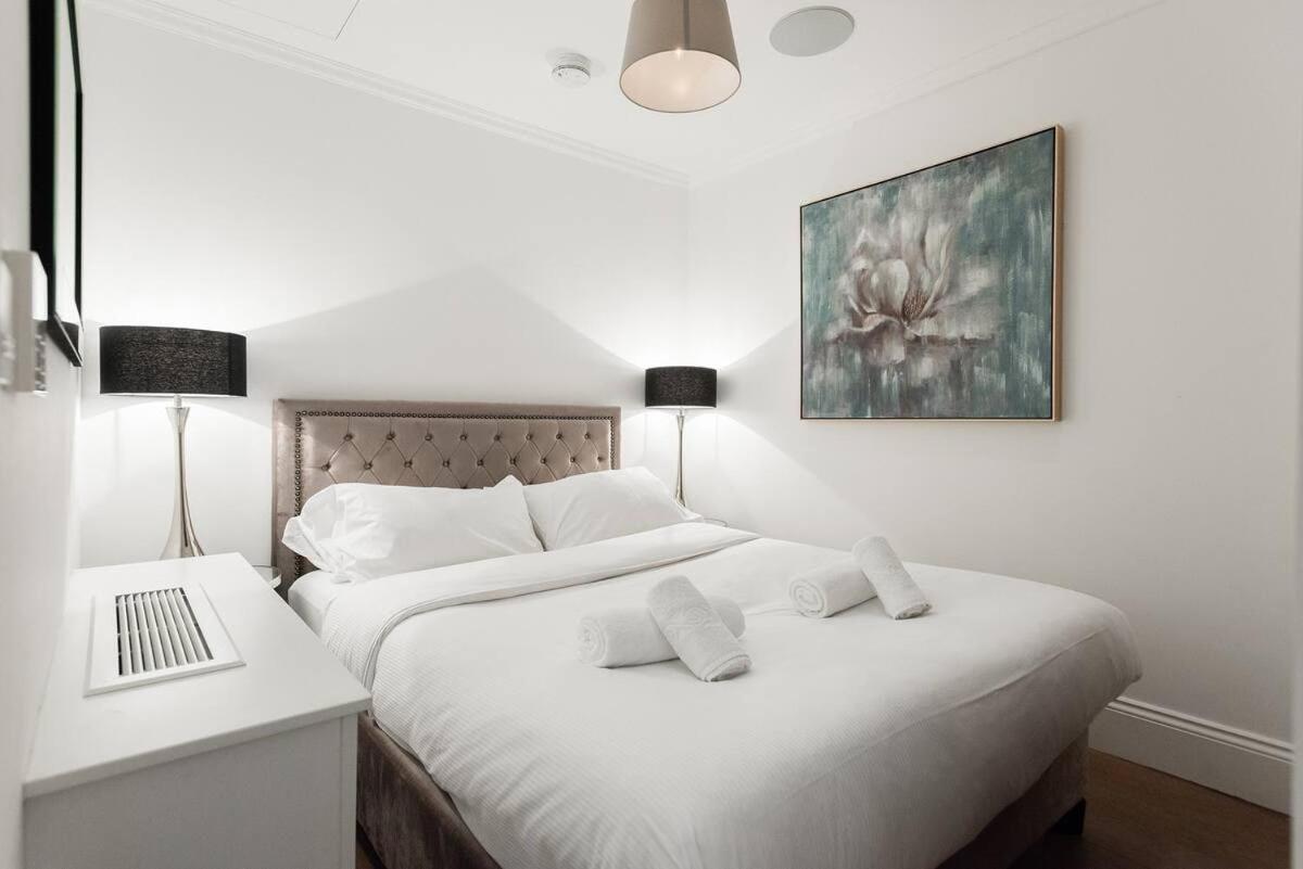 Beautiful Studio On The Strand - Housity