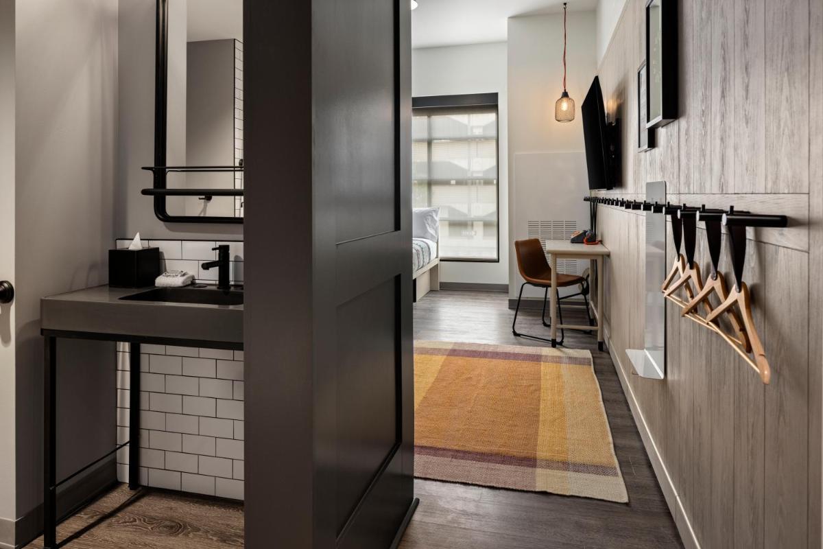 Moxy Omaha Downtown - Housity