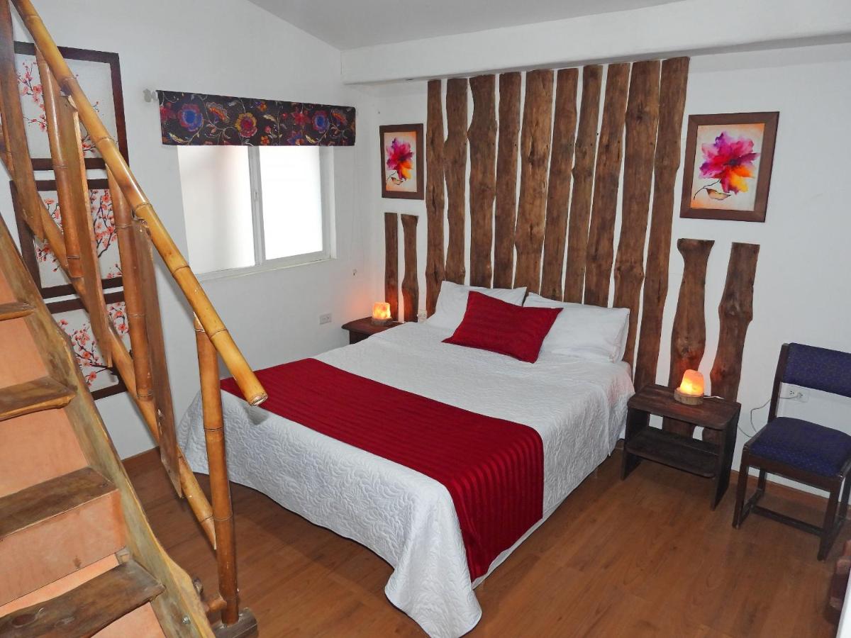 Casa Hotel Flor de Cerezo - Housity