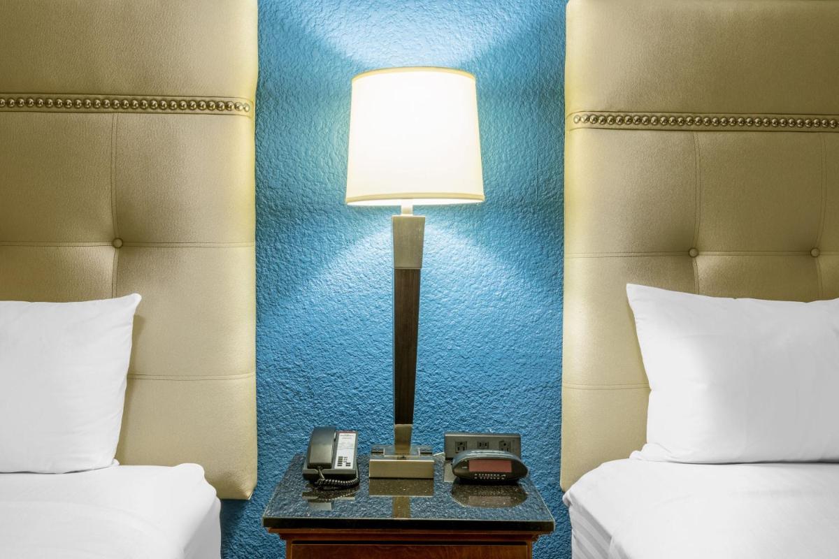 Baymont by Wyndham McAllen Pharr - Housity