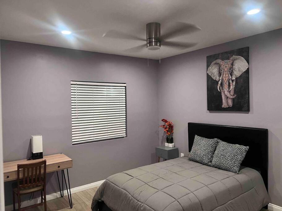 A beautiful guest house/ Downey - Housity