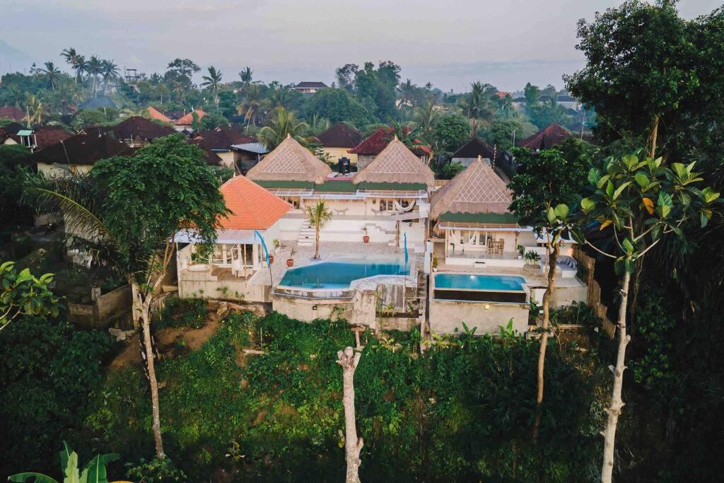 Suitetrails - LaMeddian Ubud Villa