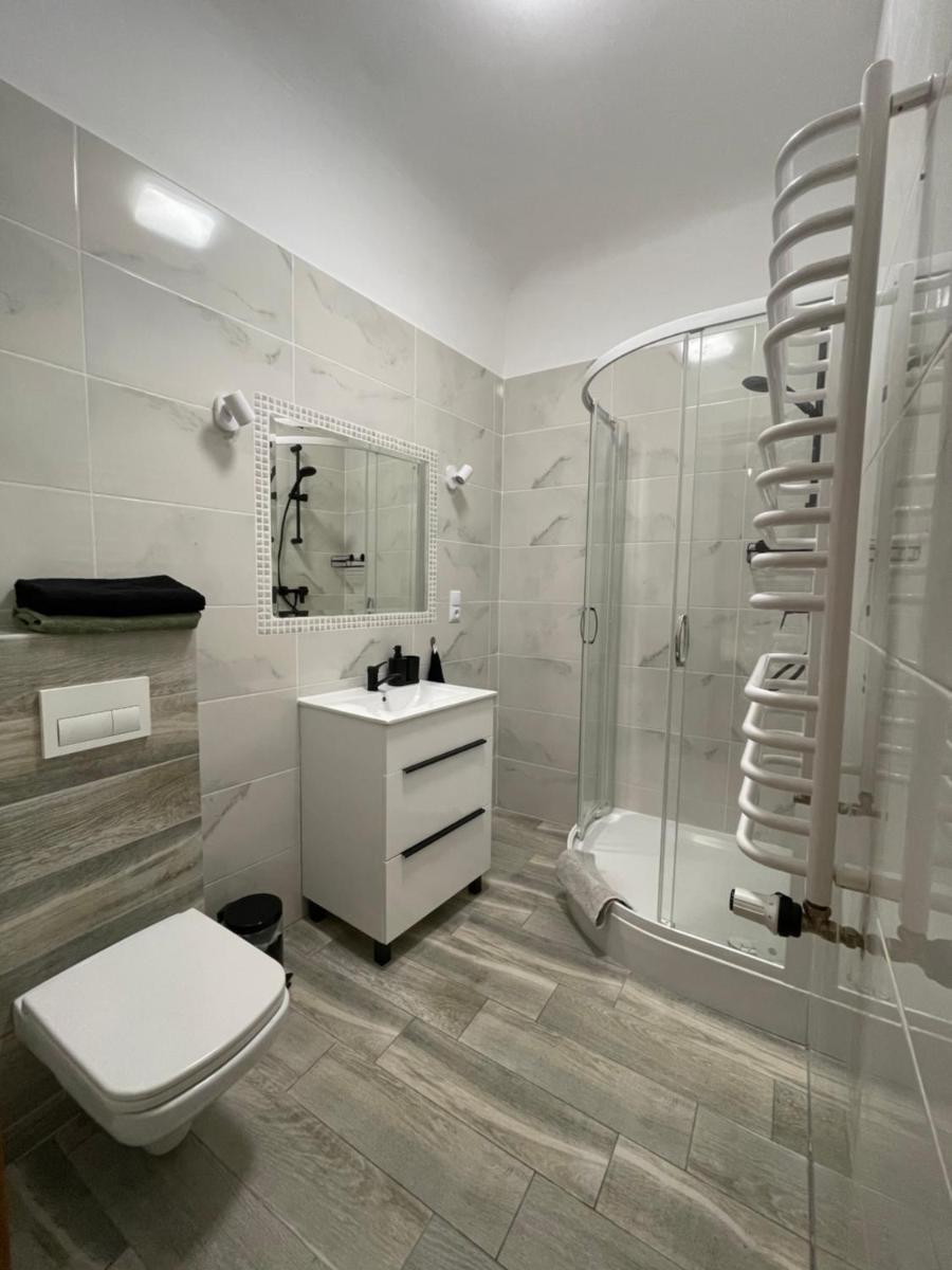 Mostowa 32 - Housity
