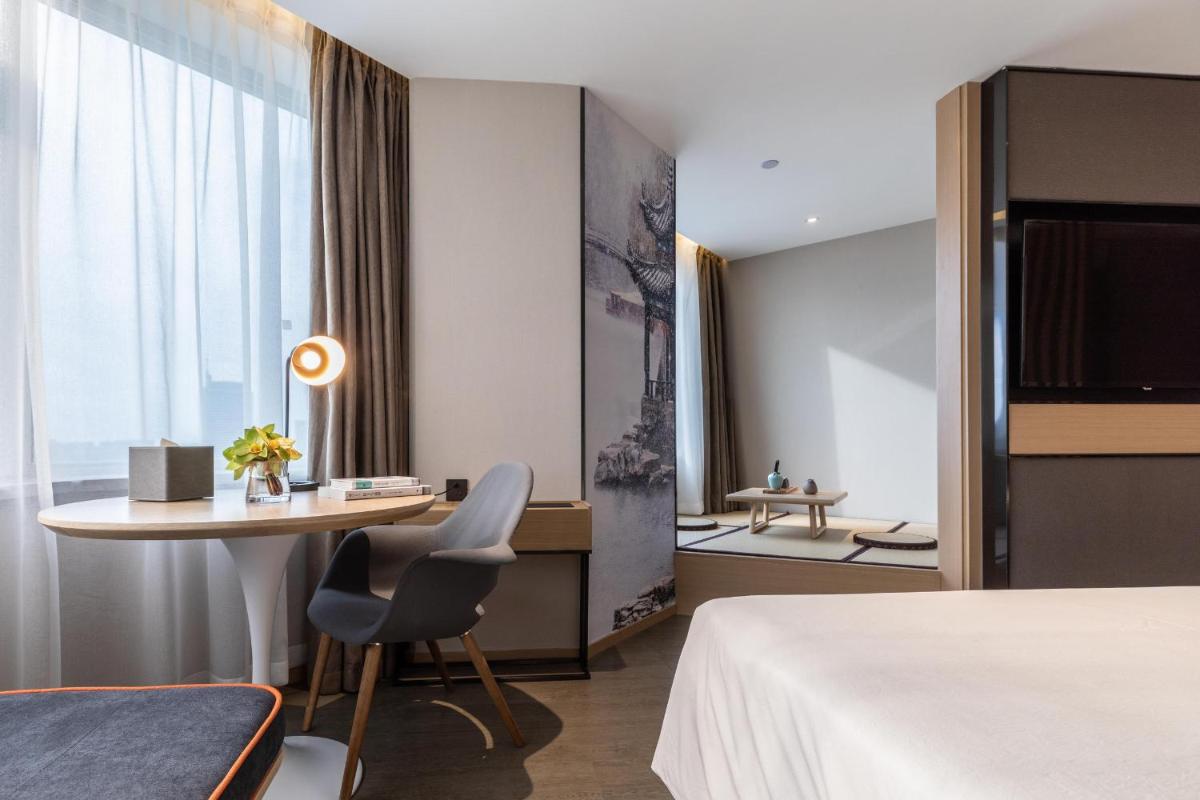 Atour Hotel Jinan Grand View Garden - Housity