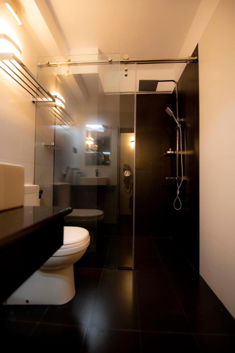 Single Tree Mount Hotel - Housity
