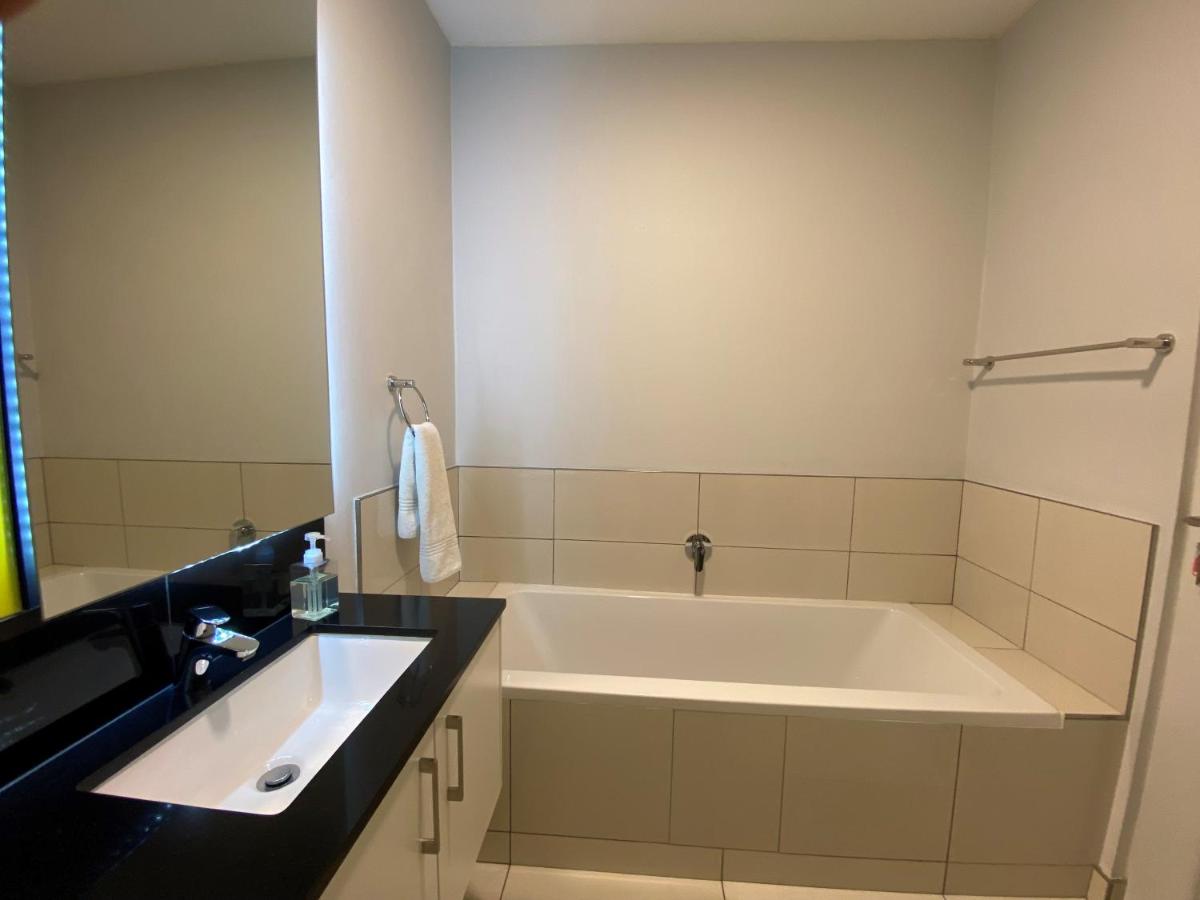 Easy Stay - The Median Rosebank - Housity