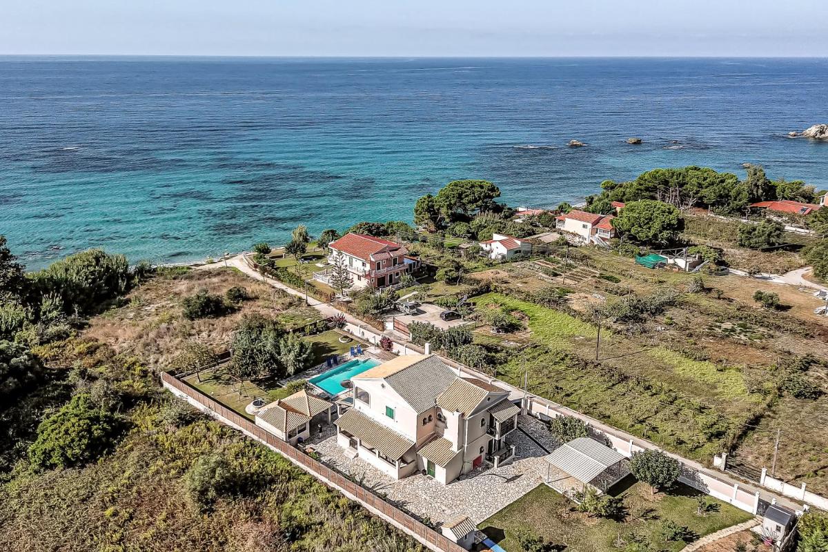 Skidi Beach house - Housity