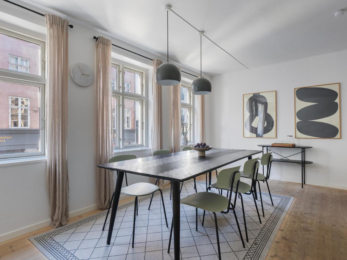 Sanders Main - Popular Two-Bedroom Duplex Apartment Next to Magical Nyhavn - Housity