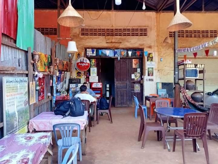 Reggae bar Eco stay & SonaTrekking Tours - Housity