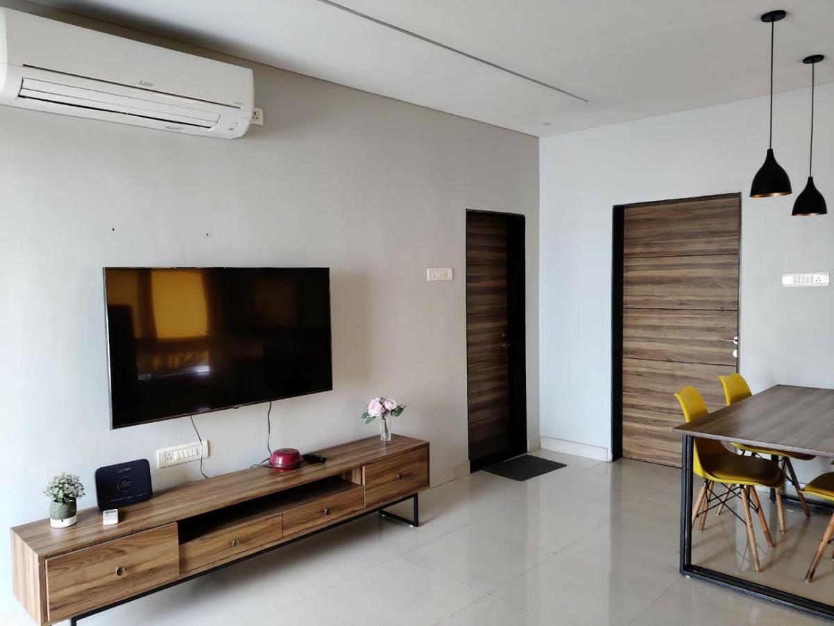 Suitetrails - 1 BHK PENTHOUSE in Banjara Hills