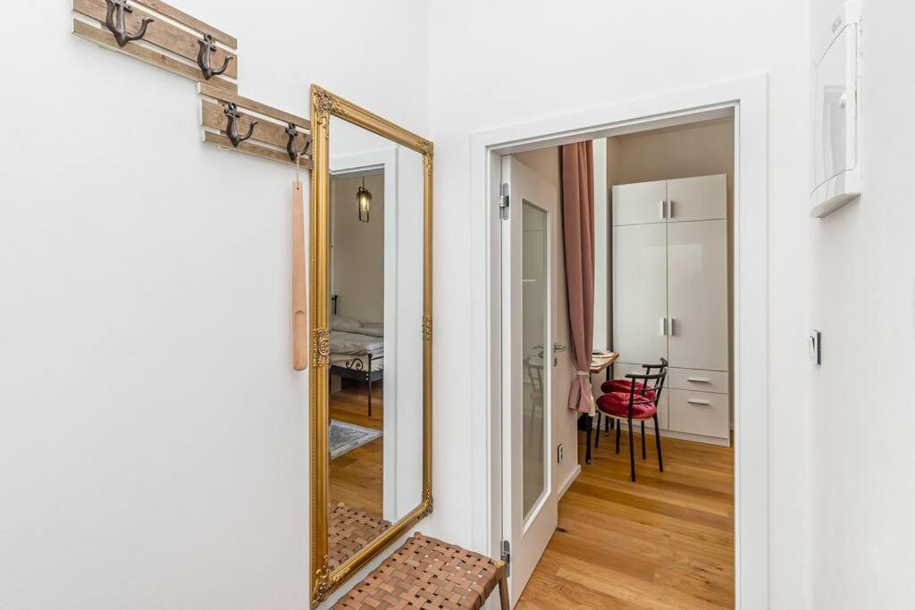 Cozy quiet new apartment in Karlin square - Hizvo
