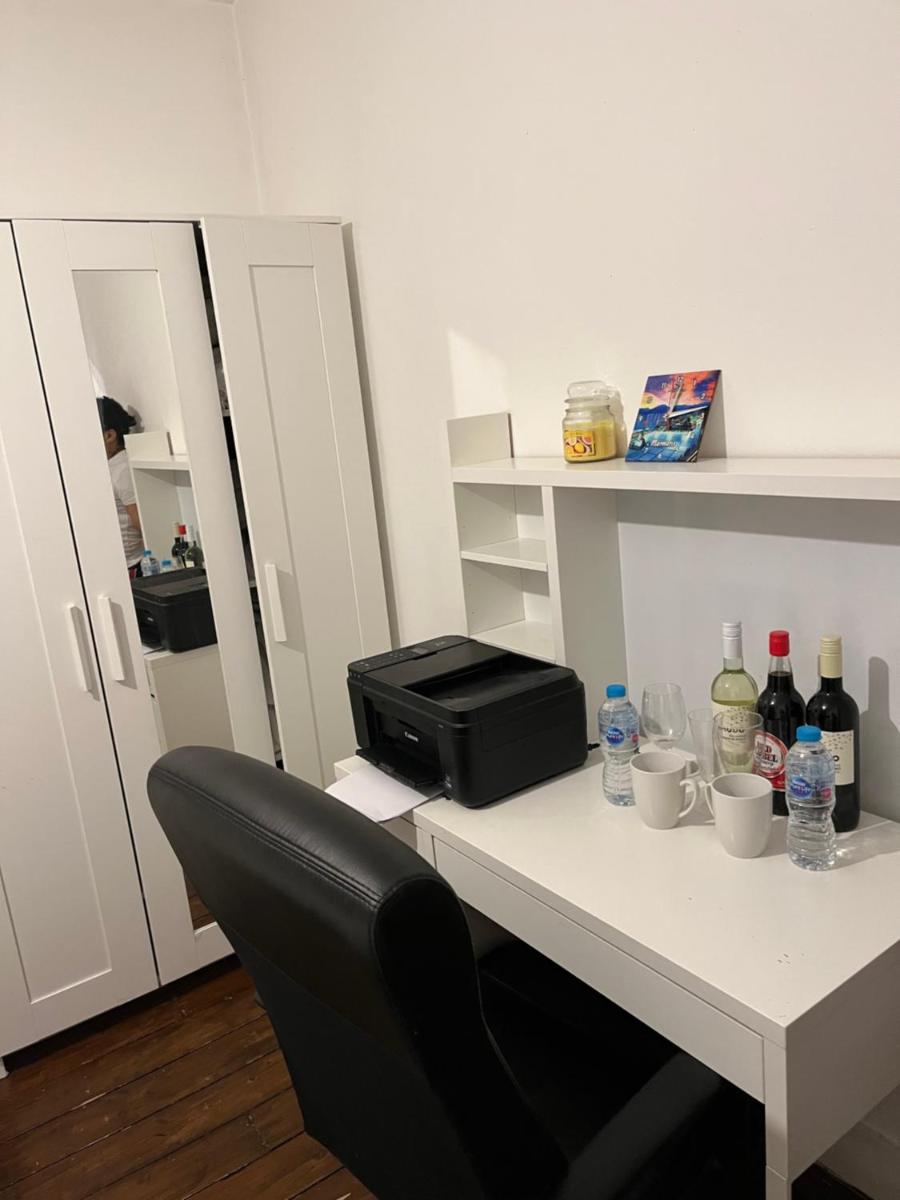 Cosy Double Room - Housity
