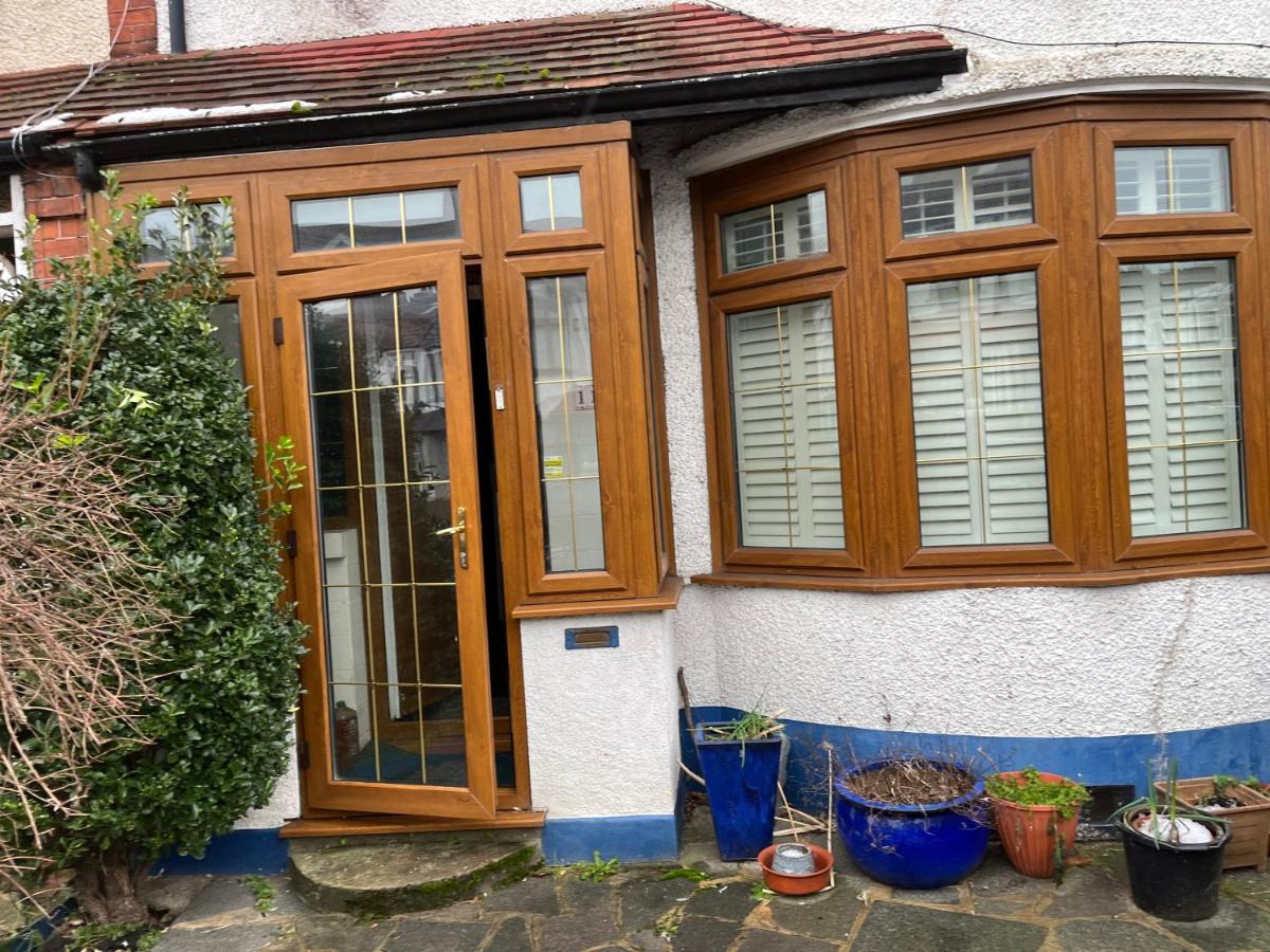 Cosy Double Room - Housity