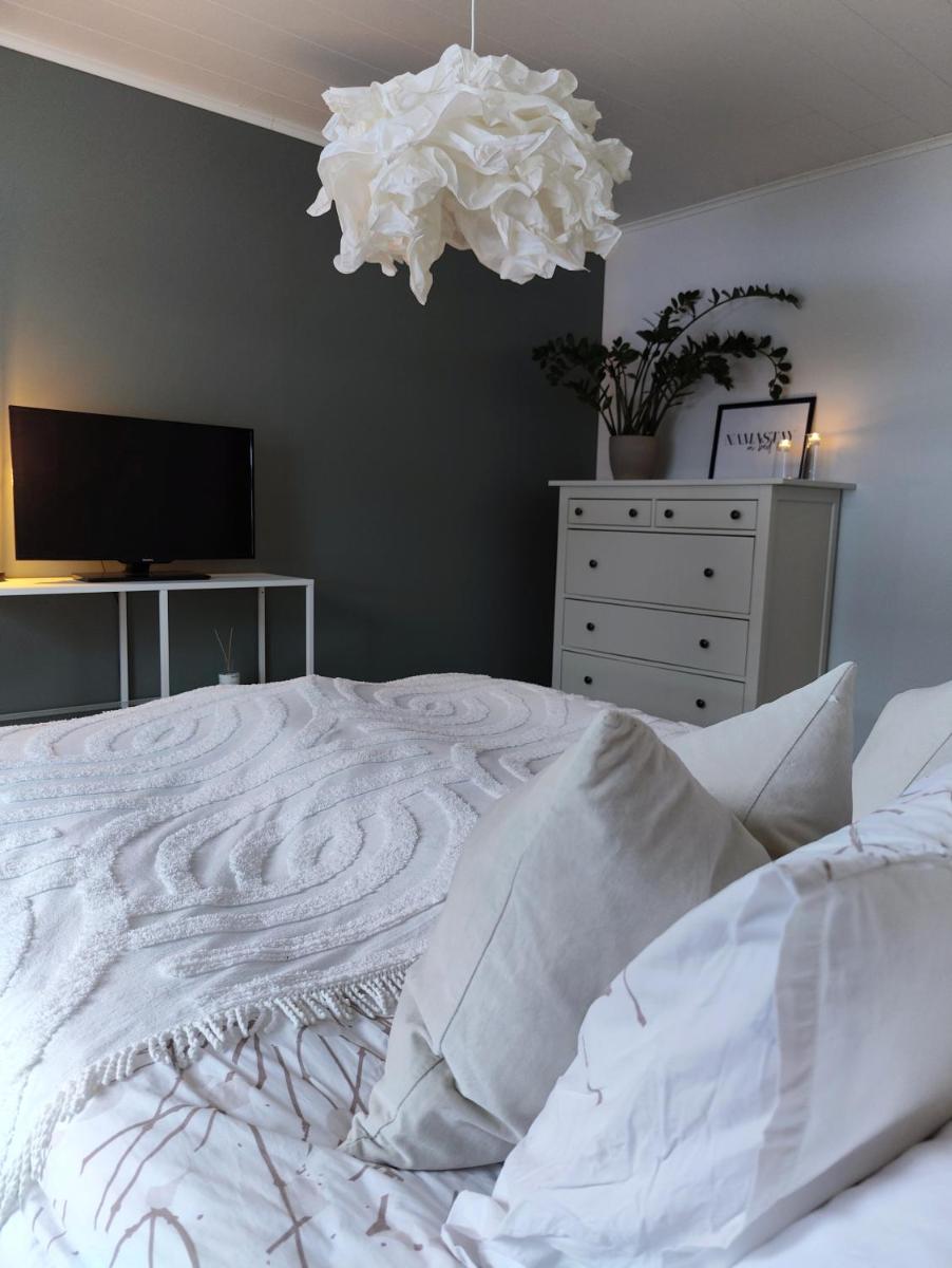 Laplands Hillside Villa - Housity