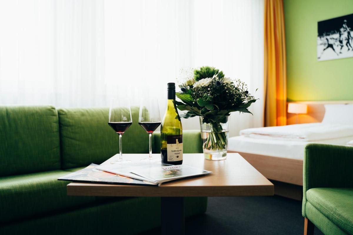 business & conference Sporthotel Großwallstadt - Housity